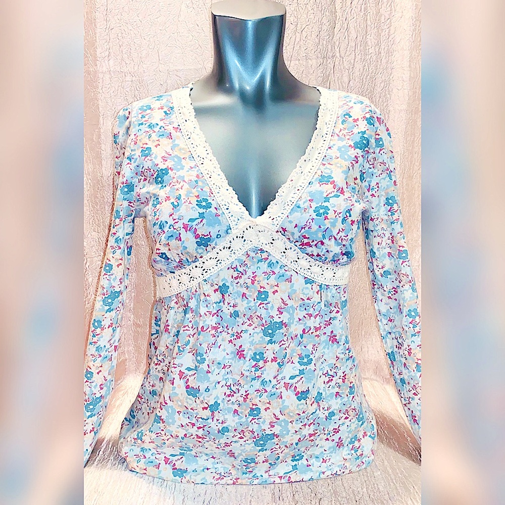 Doki Geki Flowered Long Sleeve Blouse Size Small